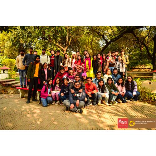 PHOTOWALK- Garden of 5 Senses & Safdarganj Tomb