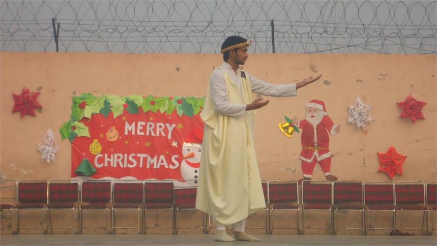 CHRISTMAS CELEBRATIONS - 2016 SENIOR WING