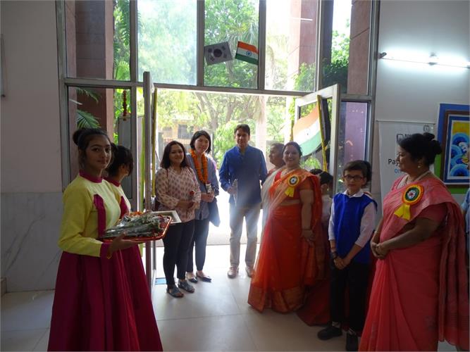 EXCHANGE PROGRAM ON INTERNATIONAL KOREAN DAY 30.4.2019 ALBUM 1