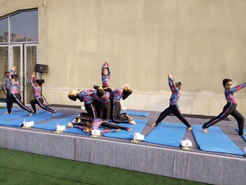 Our Yoga enthusiasts performing at Vivanta