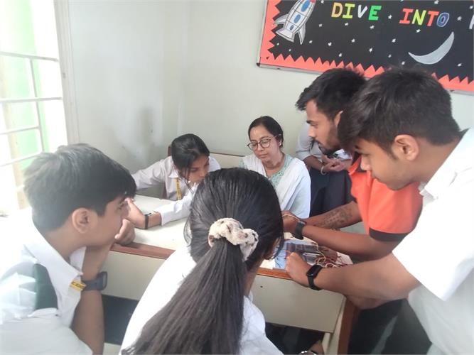 ROBOTICS WORKSHOP : Become An INNOVATOR