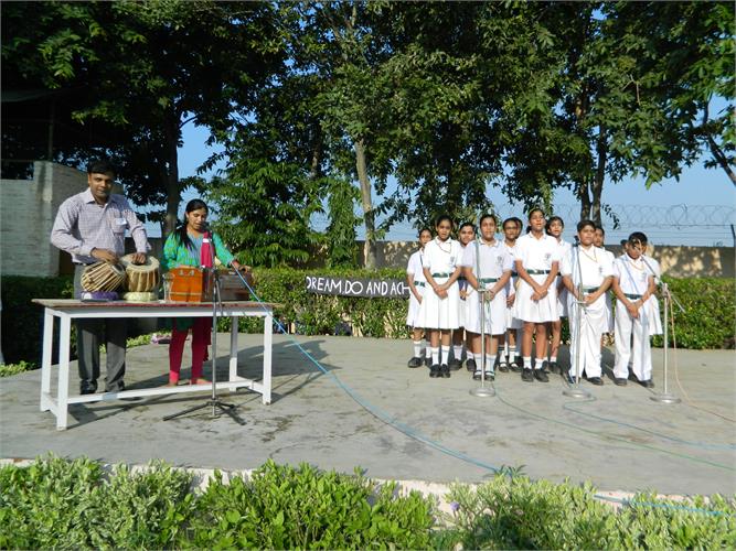 Class Assembly - 8 F