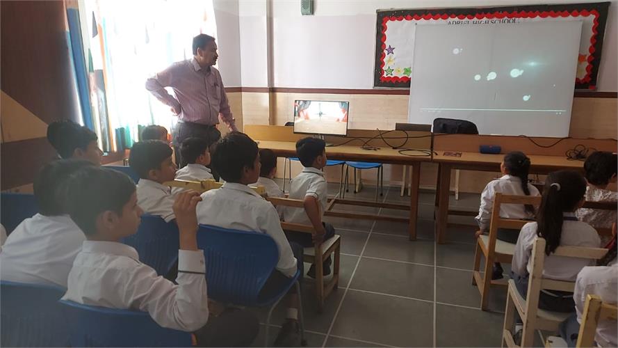 Student`s Astronomy workshop by Homi Lab.